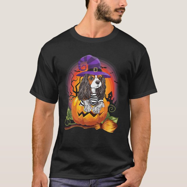 Cavalier Witch Pumpkin Halloween Hund älskare Cost T Shirt (Framsida)