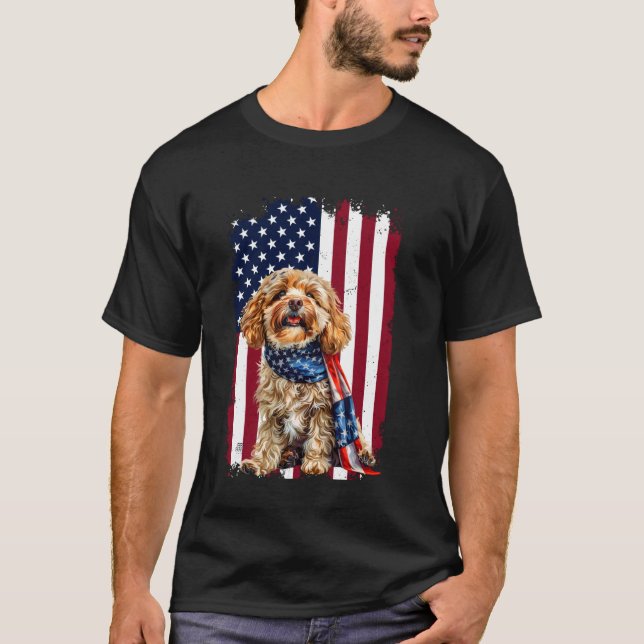 Cavapoo American Flagga 4:e juli Cavapoo Hund Kärl T Shirt (Framsida)