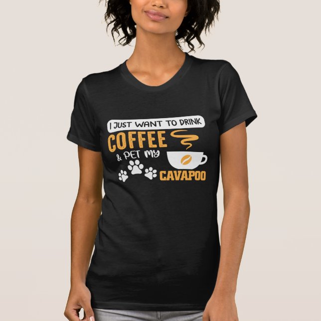 Cavapoo Hundägare coffee Bean Drinker T Shirt (Framsida)