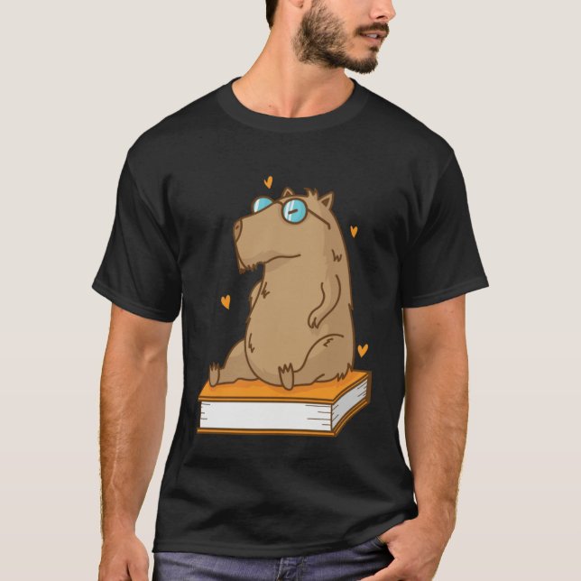Caviidae Guinea Pig loves reading Books T Shirt (Framsida)