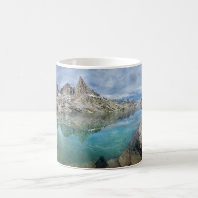 Cecile Sjö / Minarets - Ansel Adams Wilderness Kaffemugg (Center)