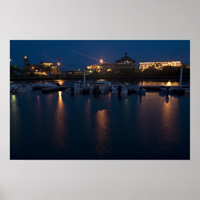 Cedar Nyckel Waterfront på natten Poster (Framsidan)