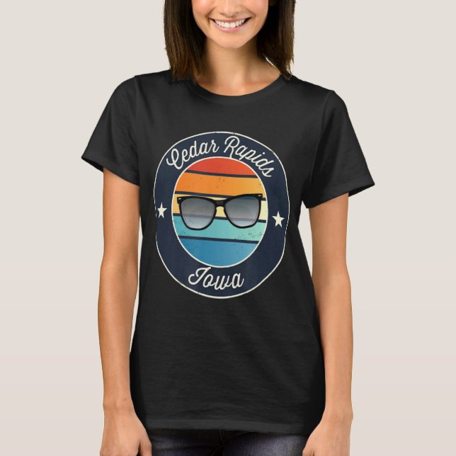 Cedar Rapids Iowa Ia Vacation Souvenir Sunglass T Shirt (Framsida)