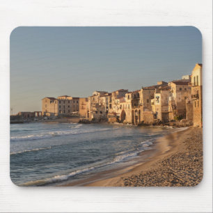 Cefalu sjösidatown i Sicily Musmatta