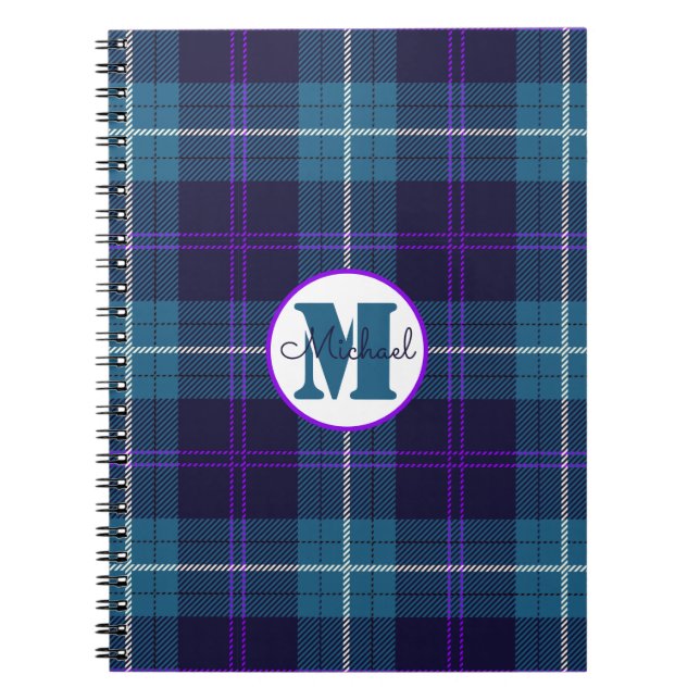 Celadon Blue Play Tartan Monogram Script Namn Anteckningsbok (Framsidan)
