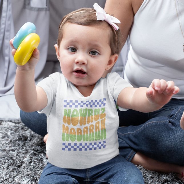 Celebrate Nowruz | Lycklig Irans nyår T Shirt (Celebrate Nowruz | Happy Iranian New Year Baby T-Shirt)