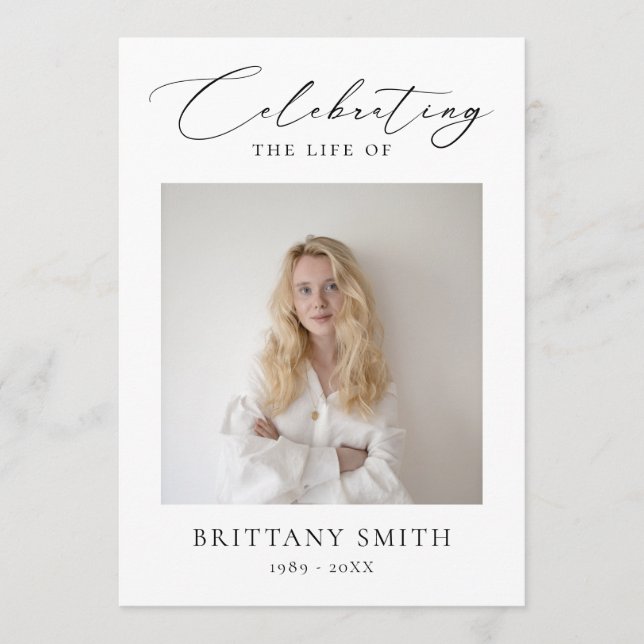 Celebration of Life Modern Memorial Photo Funeral Program (Framsida)