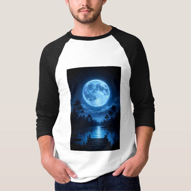 Celestial månbelyst skogsreflektion Estetik T Shirt (Framsida)