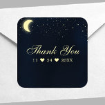 Celestial Måne Stars Midnight Blue Tack Fyrkantigt Klistermärke<br><div class="desc">Celestial Måne Stars Midnight Blue Tack Square Sticker. Den här designen har den dubbla stjärnan ljus med ett lysande halvmånsfärande måne i stjärnnatten himlar.</div>