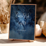 Celestial Night Himlar | Guld-kort och presentkort Poster<br><div class="desc">Den heliga natten himlar | Kort och skylt med guld är perfekt för ditt fantastiska understjärna bröllop. Den mörk marinblå vattenfärgen himlar, prickad med guld-stjärnor, kommer att ange tonen för din nattbuho utomhus bröllop. Anpassa den som du vill eller behålla den som den är. Se till att titta igenom resten...</div>