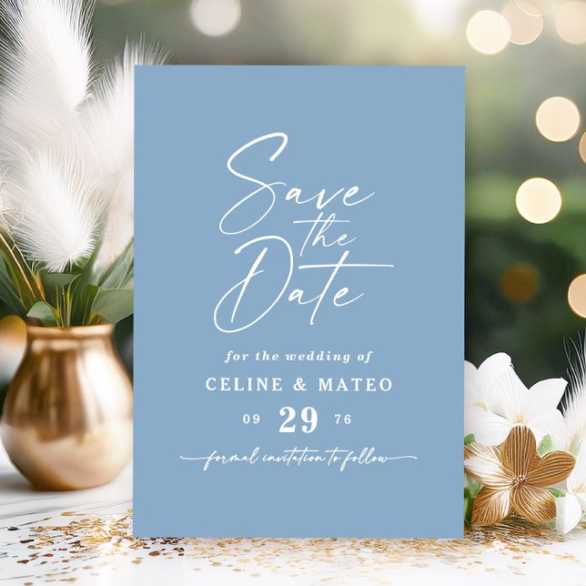 Celine ・ Enkelt Solid Stellar Himmel Blue Bröllop Spara Datumet (Set the tone for your wedding with the Celine Save the Date in a soft Stellar Sky Blue.)