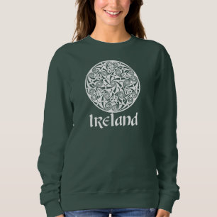 Celtic design för fnurramedaljongrunda, irländsk tee shirt
