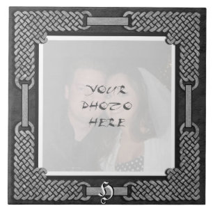 ’Celtic Grått Stone’ Monogram Photo Ram Tile Kakelplatta