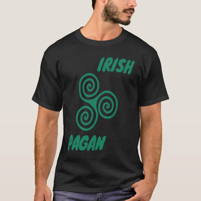Celtic Irish Pagan Triskele Trinity Swirls T Shirt (Framsida)