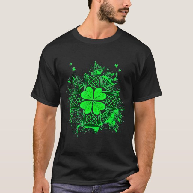 Celtic Knot Irish Shamrock Three Leaf Clover St Pa T Shirt (Framsida)
