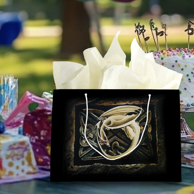 Celtic Knot Work Cream Dragon (Skapare uppladdad)