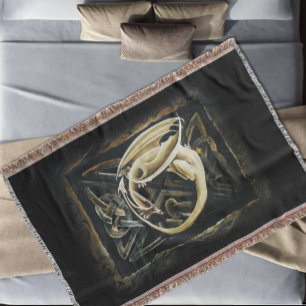Celtic Knot Work Cream Dragon Filt