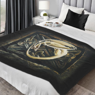 Celtic Knot Work Cream Dragon Fleecefilt