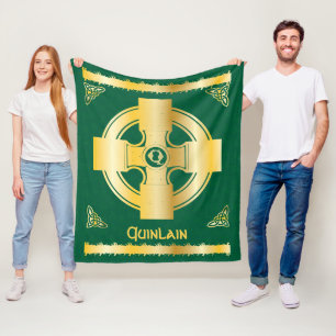 Celtic Kor och Knot Brev Q Monogram och Namn Fleecefilt