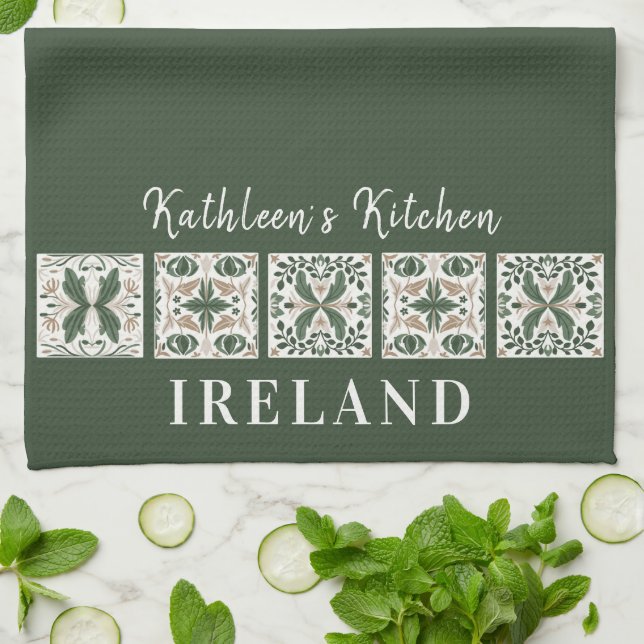 Celtic Tiles Ireland Personlig Kökshandduk (Vikta)