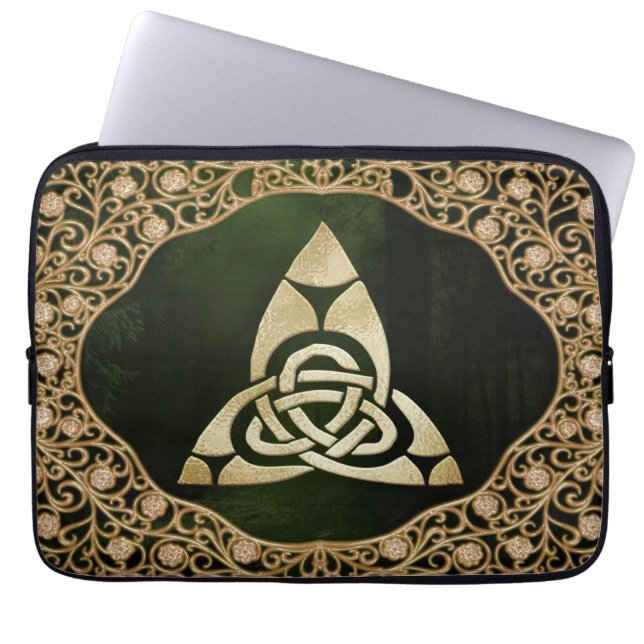 Celtic Trinity Knot on Forest Shadows Laptop Fodral (Framsidan)