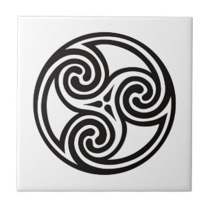 Celtic Triskele Ornament, White and Black Kakelplatta