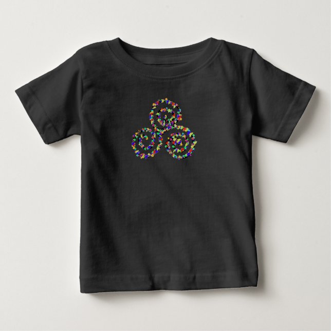 Celtic Triskelion Strength T Shirt (Framsida)