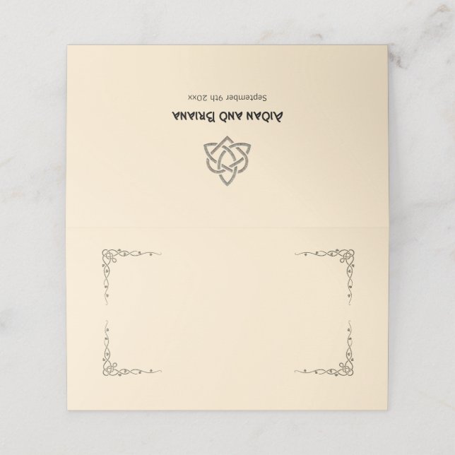 Celtiska symboler och blyfritt blad placeringskort (Utvändigt utvikt)