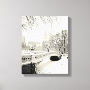 Central Park vinter - snö på pilbåge överbrygg Canvastryck