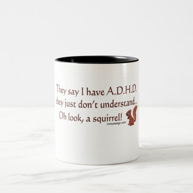 (Centrerad) ADHD-ekorrehumor, Två-Tonad Mugg (Center)