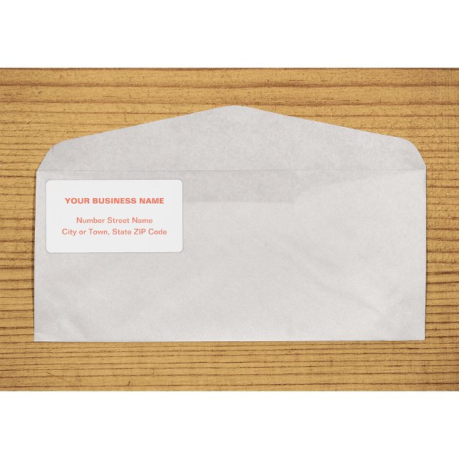 Centrerad text baserad på orange fraktetikett fraktsedel (Center aligned orange plain text business shipping label on envelope)