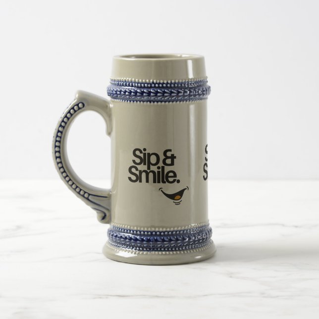 Ceramic Beer Stein – Sip & Smile Motivational Mug Sejdel (Vänster)