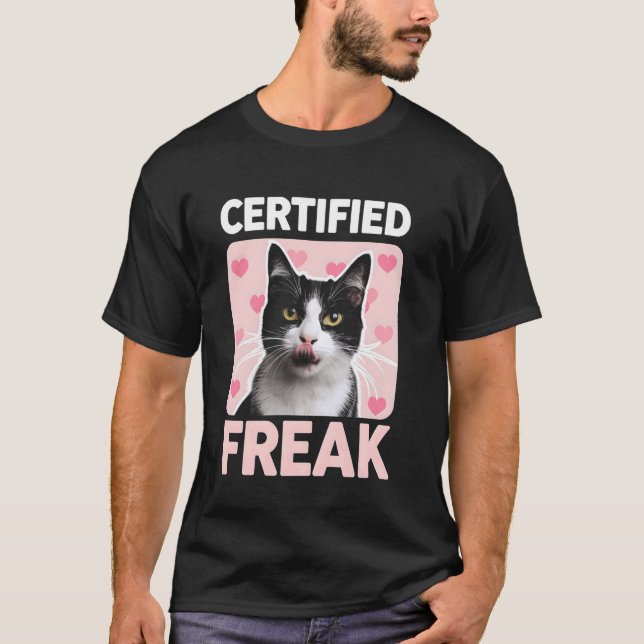Certifierad katt freak rolig kattunge rosa hjärtan t shirt (Framsida)
