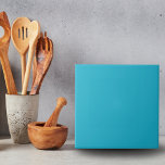 Cerulean Blue Solid Färg Tile Kakelplatta<br><div class="desc">Denna enkla, minimalistiska och moderna formgivning är en ren och solid färg-platta som kommer att följa med vilket program som helst. Du kan använda det som en väggplatta som en högdager eller hela vägg för ett ryggsplash i ditt kök eller badrum eller i lera eller för att byta ut vintage...</div>