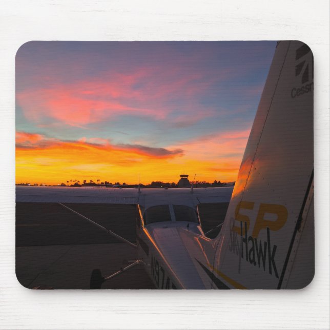 Cessna 172 in sunset musmatta (Framsidan)
