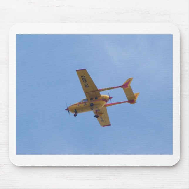 Cessna 337G Toppen Skymaster Musmatta (Framsidan)