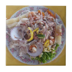 Ceviche-Traditionell peruansk mat Kakelplatta