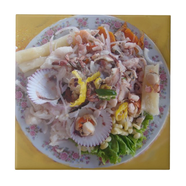 Ceviche-Traditionell peruansk mat Kakelplatta (Framsidan)