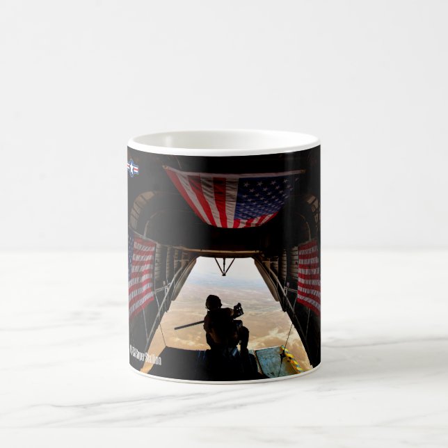 CH-53E TOPPEN STALLION KAFFEMUGG (Center)