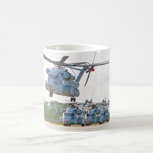 CH-53K KUNG STALLION KAFFEMUGG (Center)