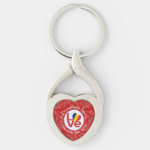 Chad Red KÄRLEK Flagga Personlig Twisted Heart Silverfärgad Nyckelring