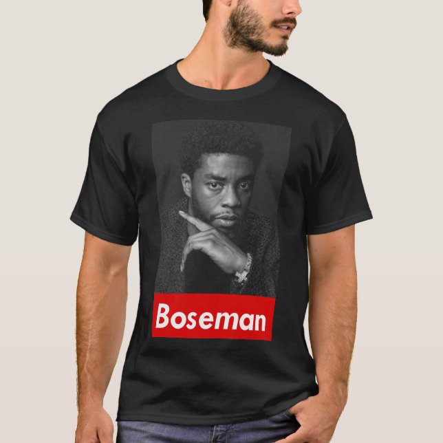 Chadwick Boseman Essential T-Shirt (Framsida)