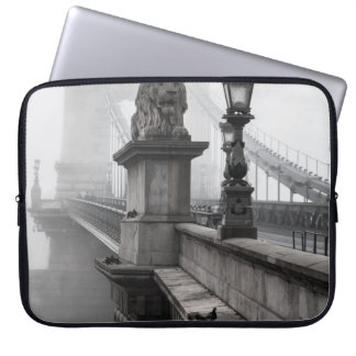 CHAIN BRIDGE, BUDAPEST LAPTOP FODRAL