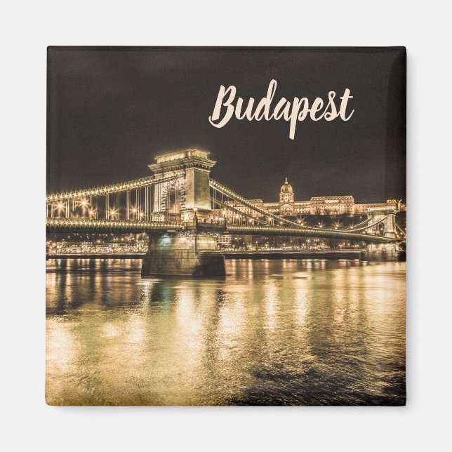 Chain Bridge Budapest på natten med Buda Castle Magnet (Framsidan)