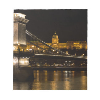 Chain Bridge med Buda Castle Hungary Budapest Anteckningsblock