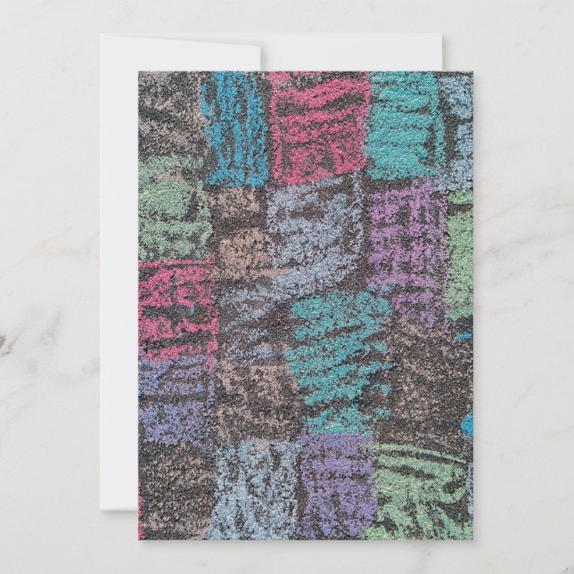 Chalk på sidopromenadkonsten i gultens vita lila inbjudningar (Framsida)