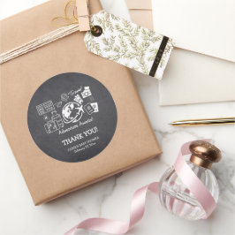 Chalkboard Äventyr Awaits Baby Shower Runt Klistermärke