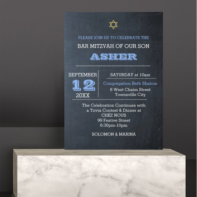 Chalkboard Blue Large Namn Pub Mitzvah Inbjudningar (Skapare uppladdad)