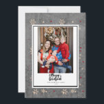 Chalkboard Botanical Ram God jul Julkort<br><div class="desc">Fånga andan av en rustik jul med den här " God jul i Chalkboard, Botanical Ram! Den här designen har ett klassiskt kritformat utseende med ett botaniskt ram och ger din helgdag en mysigt, handgjord känsla. Perfekt för alla som kärlek vintage stilar och naturligt inslag i sitt helgdag i firande....</div>