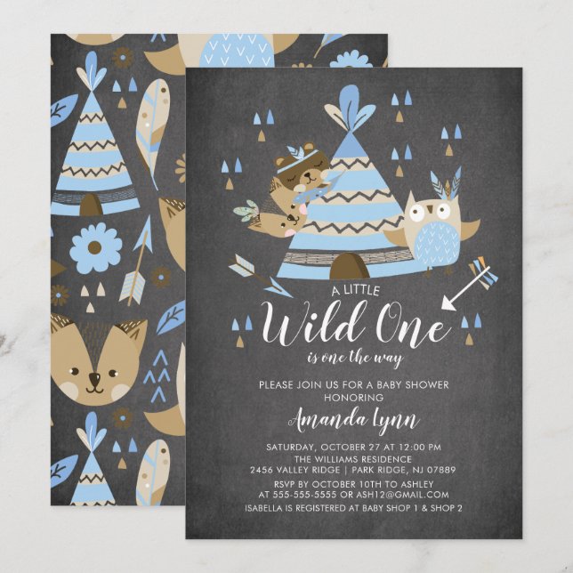 Chalkboard Boys Vild One Baby Shower-inbjudan Inbjudningar (Fram/baksida)